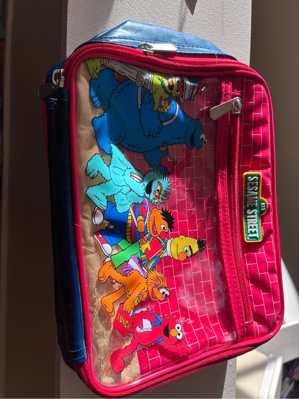 Y2K sesame street zip up lunch box